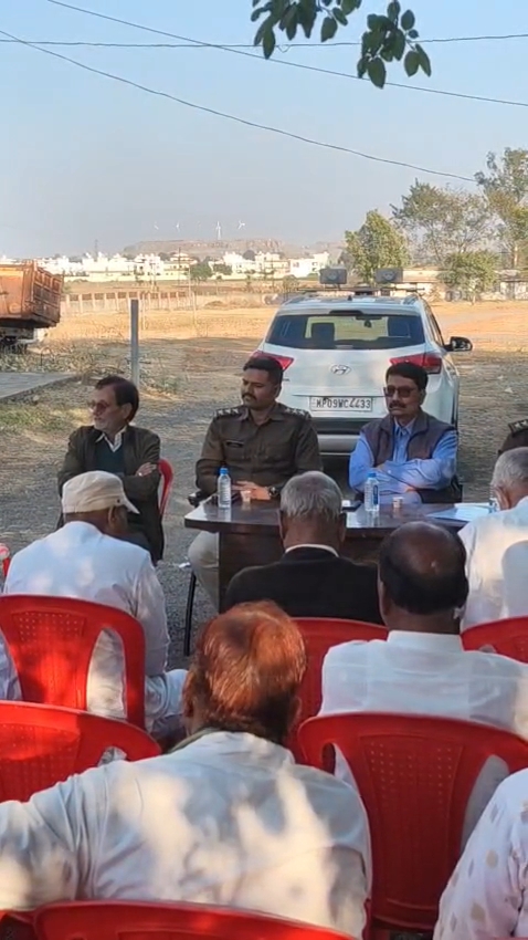 पीथमपुर: शांति समिति की बैठक में मकर संक्रांति और उर्स के आयोजनों पर चर्चा