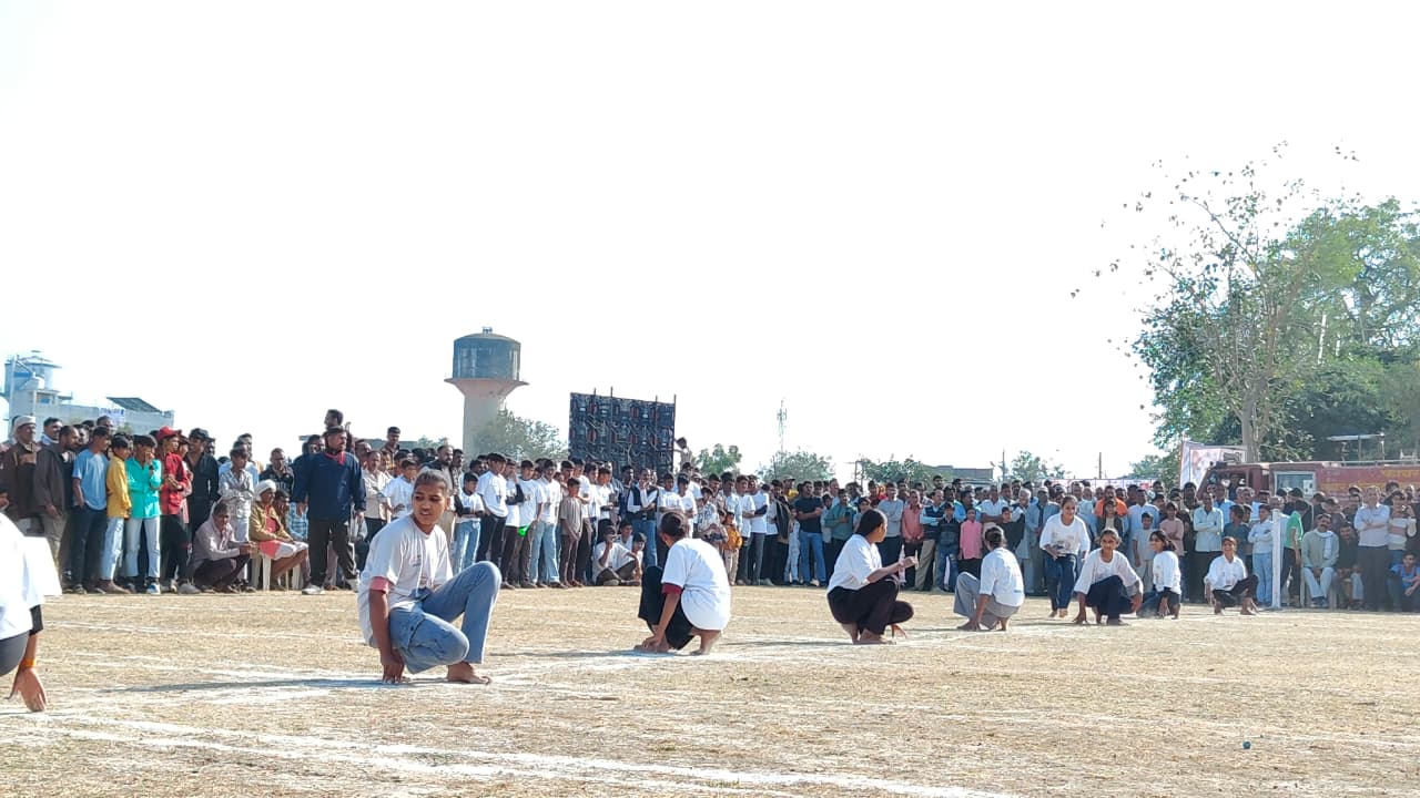 खेल उत्साह का संचार; शिवराज सिंह चौहान:इछावर में सांसद खेल महोत्सव के तहत आयोजित कार्यक्रम में हुए शामिल 