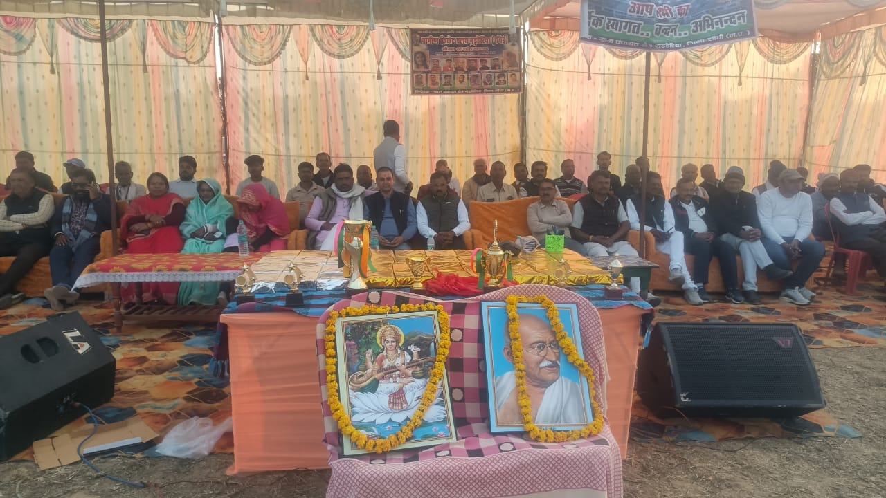 ग्रामीण क्रिकेट क्लब टूर्नामेंट में गंगेई विजेता व अमहा बनी उपविजेता*