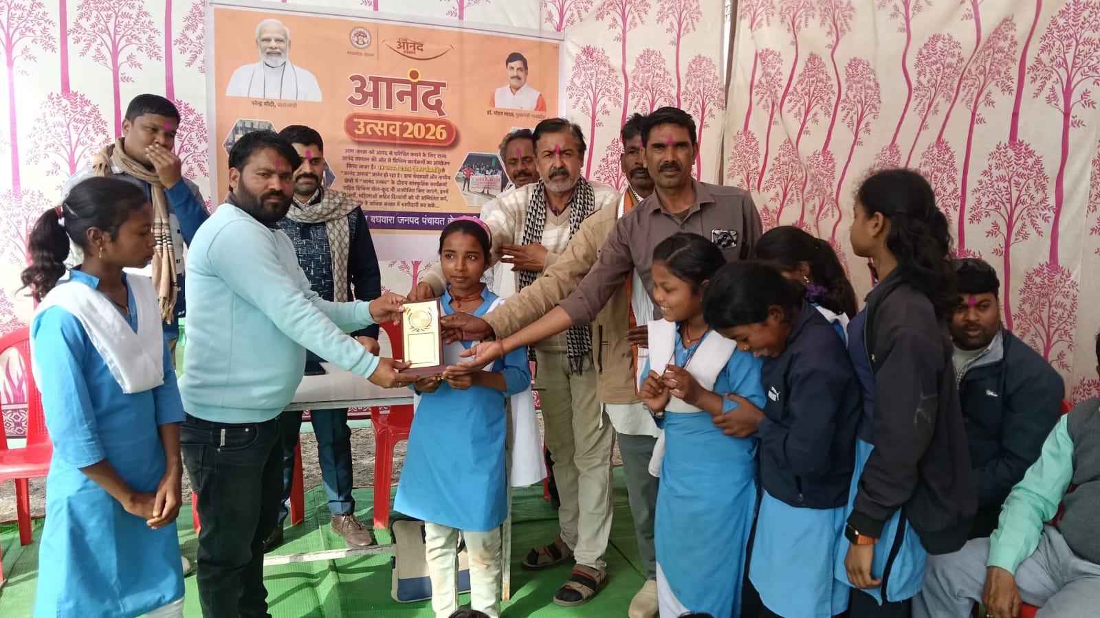 केसली में बिखरे आनंद के रंग: पारंपरिक खेलों और सांस्कृतिक प्रस्तुतियों से महकीं ग्राम पंचायतें