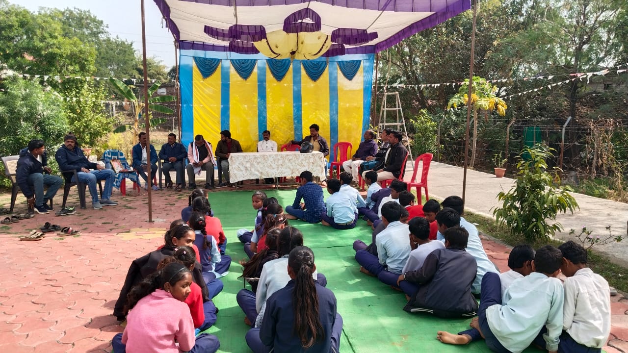 केसली में बिखरे आनंद के रंग: पारंपरिक खेलों और सांस्कृतिक प्रस्तुतियों से महकीं ग्राम पंचायतें