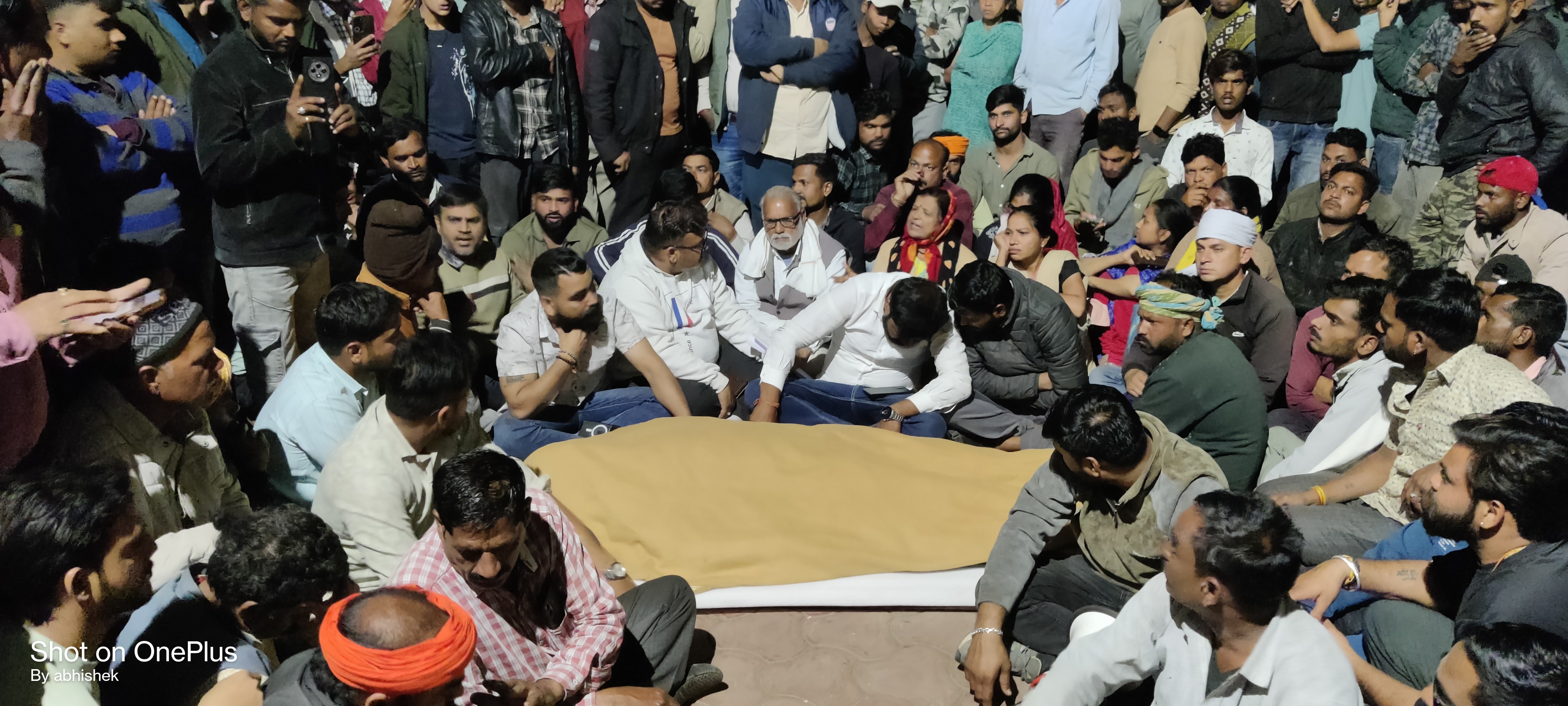 बरगी थाने का शव रखकर घेराव,प्रदर्शन