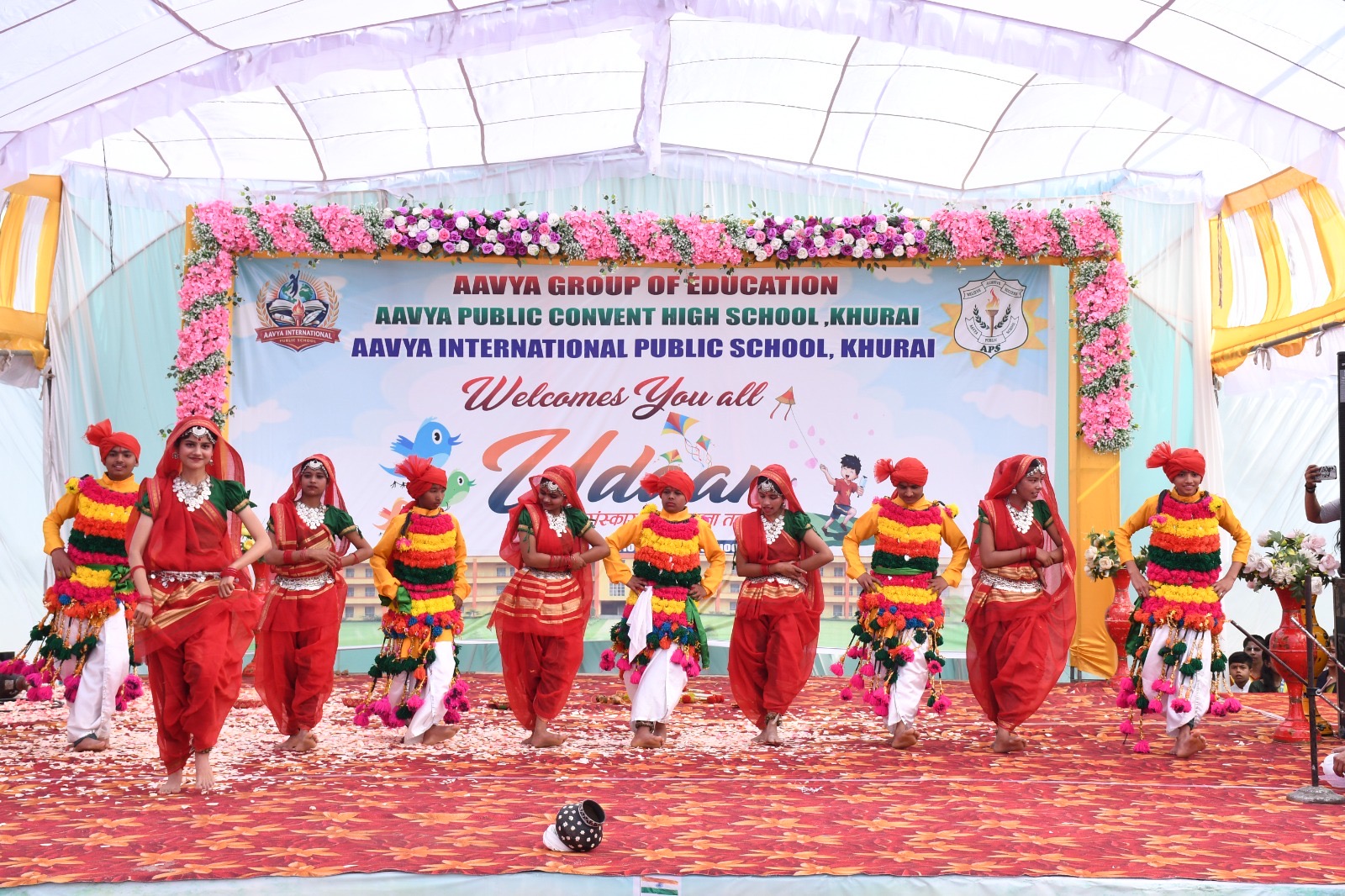 आव्या पब्लिक कॉन्वेंट स्कूल, खुरई में भव्य रूप से सम्पन्न हुआ वार्षिक महोत्सव “उड़ान”