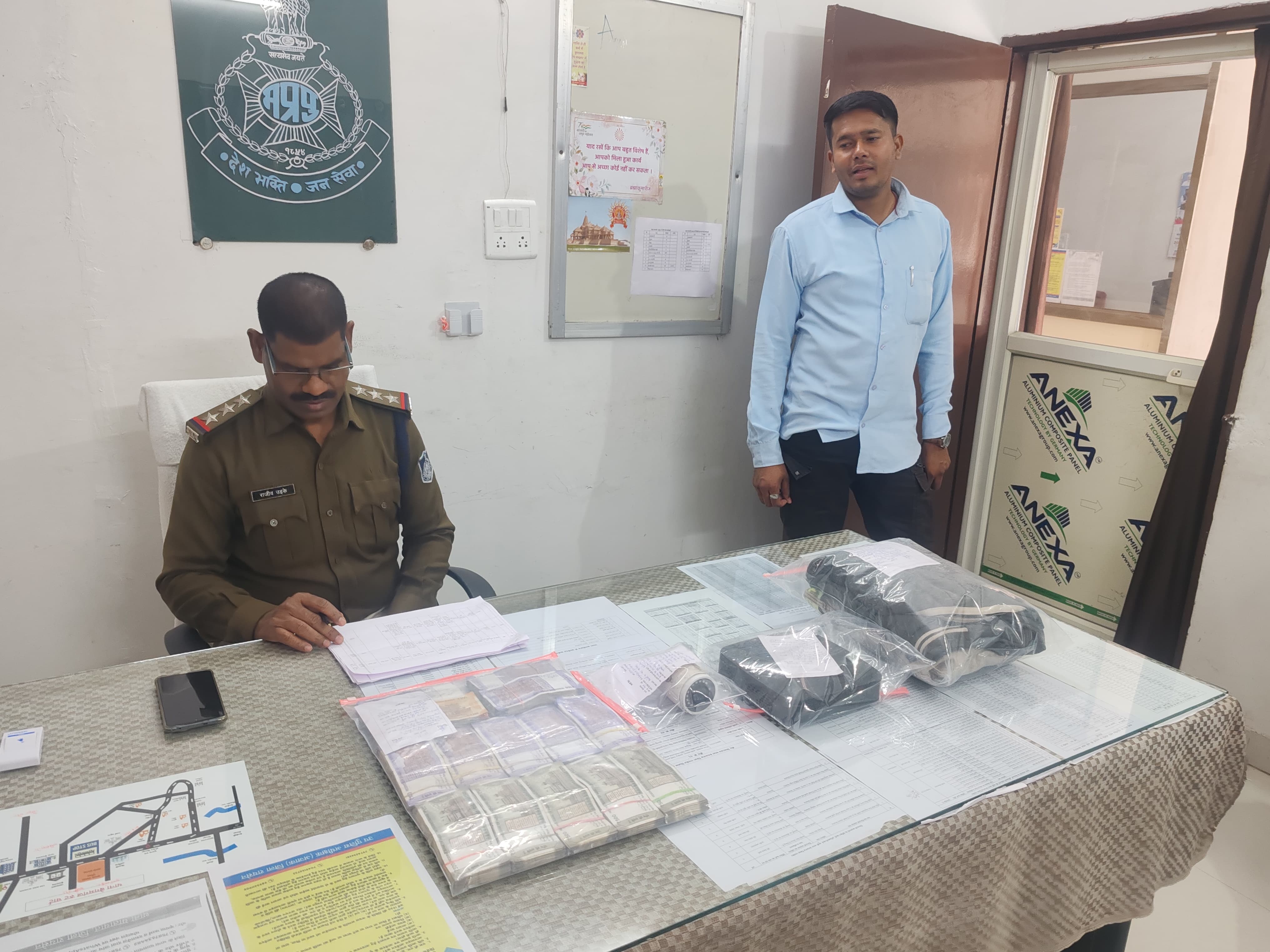 बेगमगंज में 8 घंटे में सुलझी चोरी की गुत्थी, पुलिस ने किया पर्दाफाश