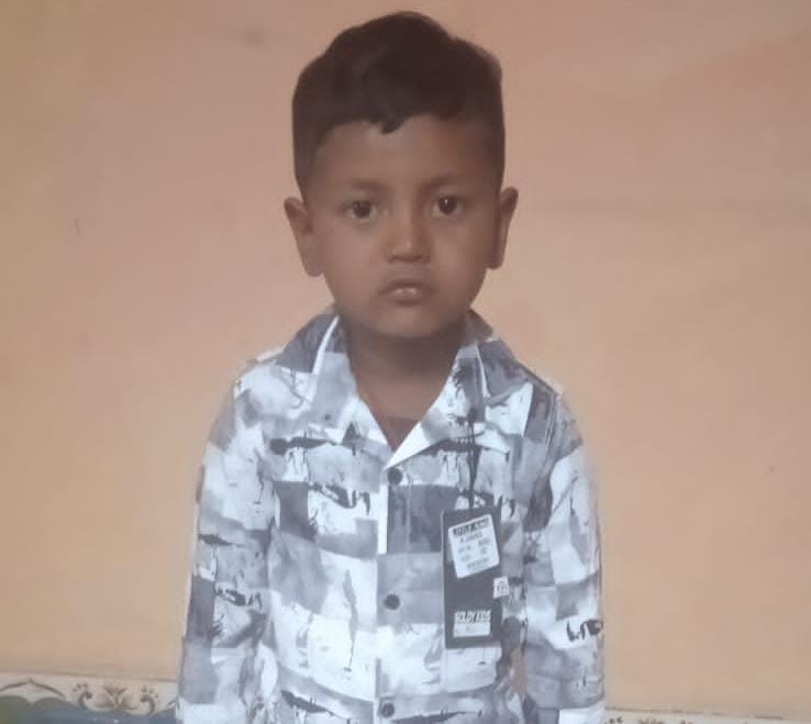 सिर पर पत्थर पटक कर 5 वर्षीय बालक की नृशंस हत्या,आरोपी फरार जांच में जुटी पुलिस