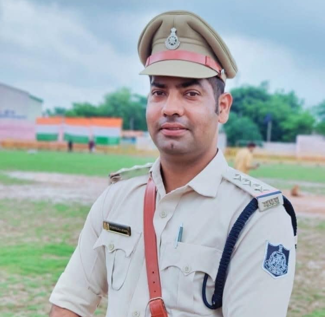 नवागत थाना प्रभारी ने मनगवा थाना पहुंचकर ग्रहण किया पदभार ➖➖➖➖ अपराधियों पर नकेल कस मादक पदार्थ की तस्करी को रोकना पहली प्राथमिकता➖➖➖ 
