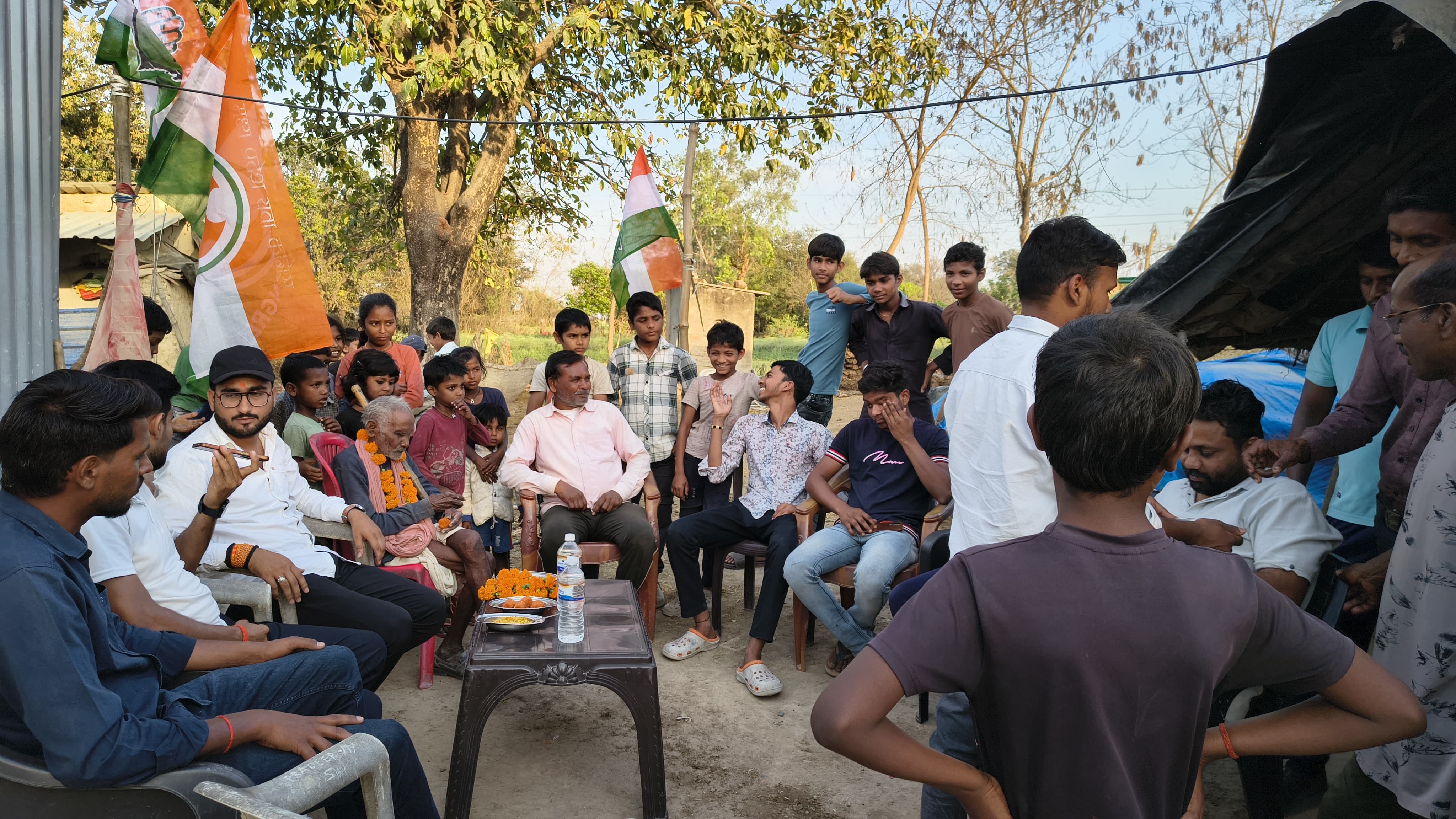 परसिया में युवा कांग्रेस की पंचायत चलो बैठक संपन्न