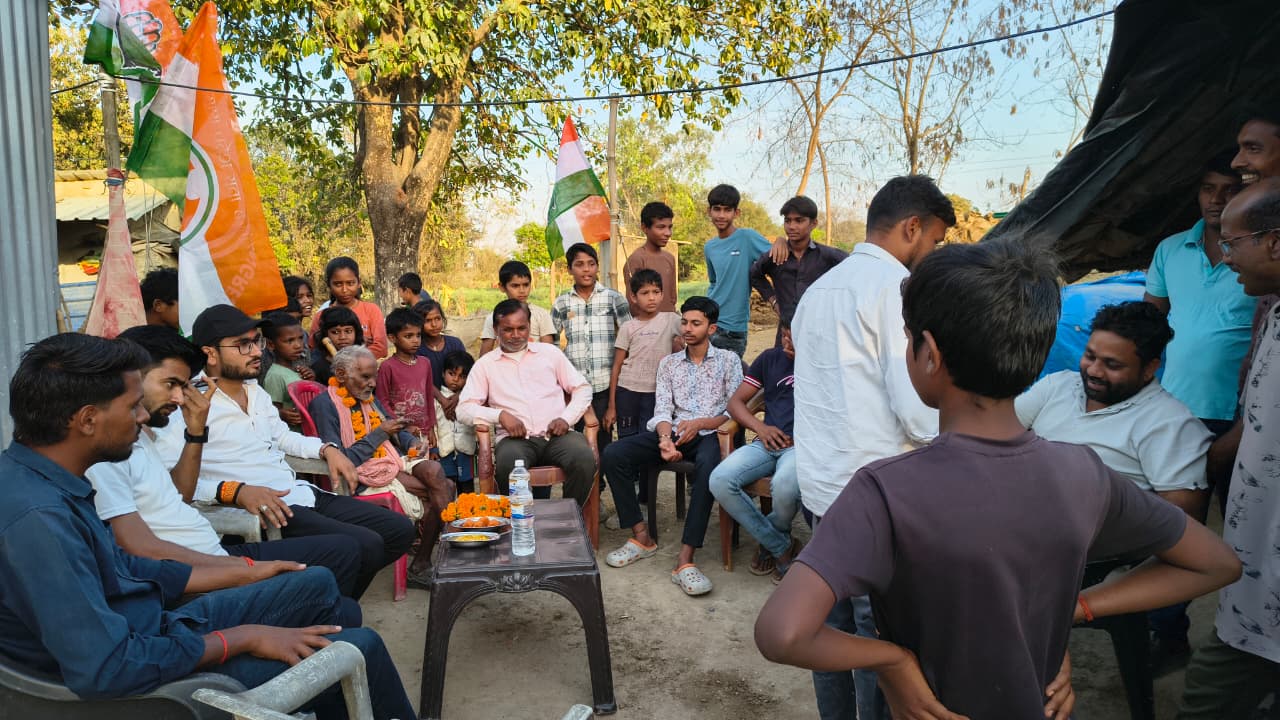 परसिया में युवा कांग्रेस की पंचायत चलो बैठक संपन्न