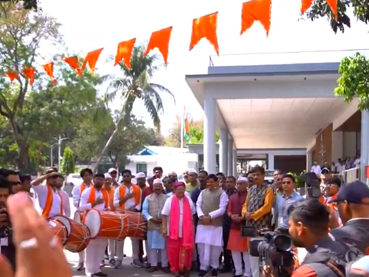 भोपाल: मुख्यमंत्री की उपस्थिति में गुड़ी भेंट एवं अभिनंदन समारोह आयोजित