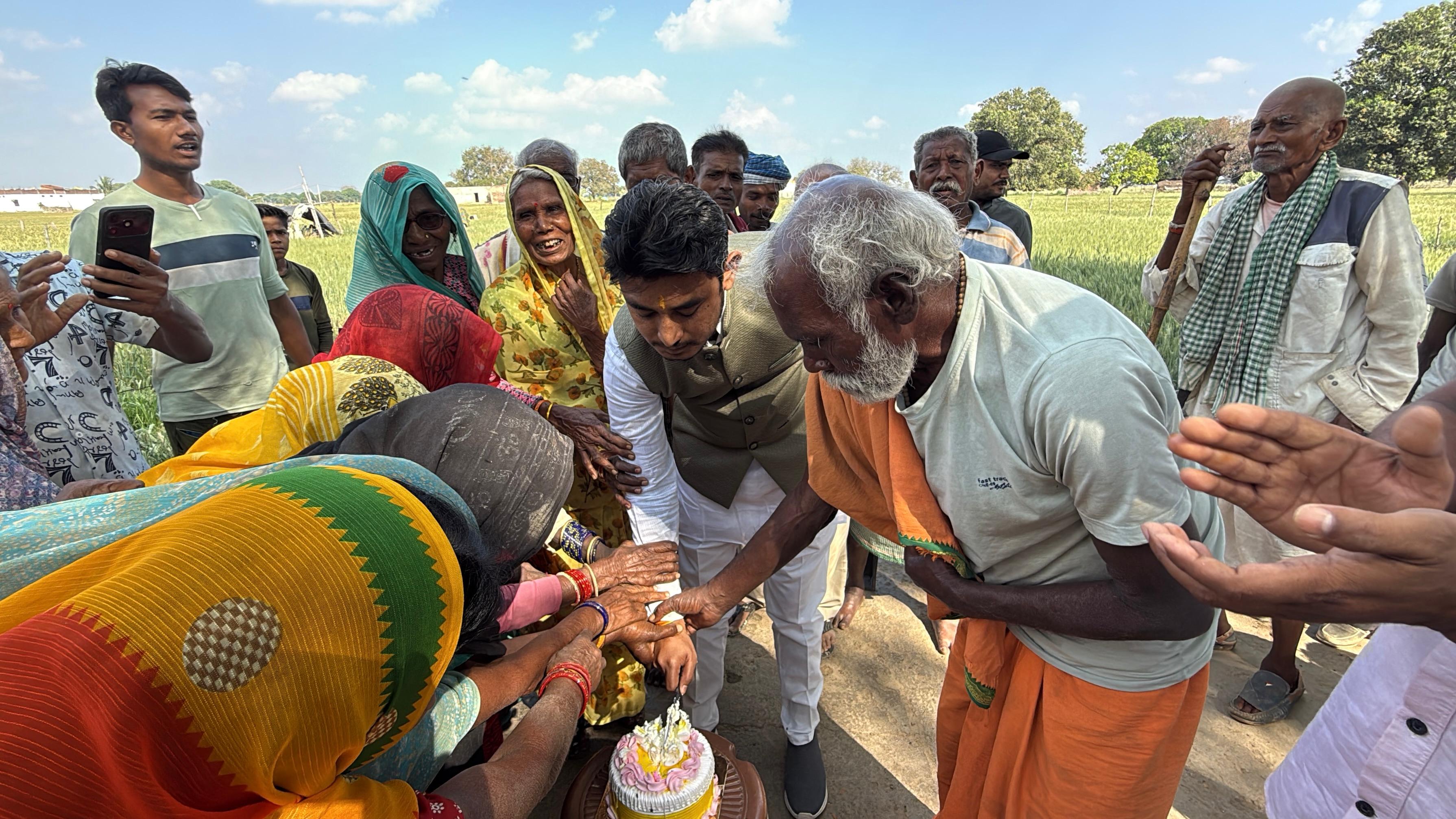 विधायक सिद्धार्थ तिवारी के जन्मदिन पर सामाजिक सेवा कार्यक्रम