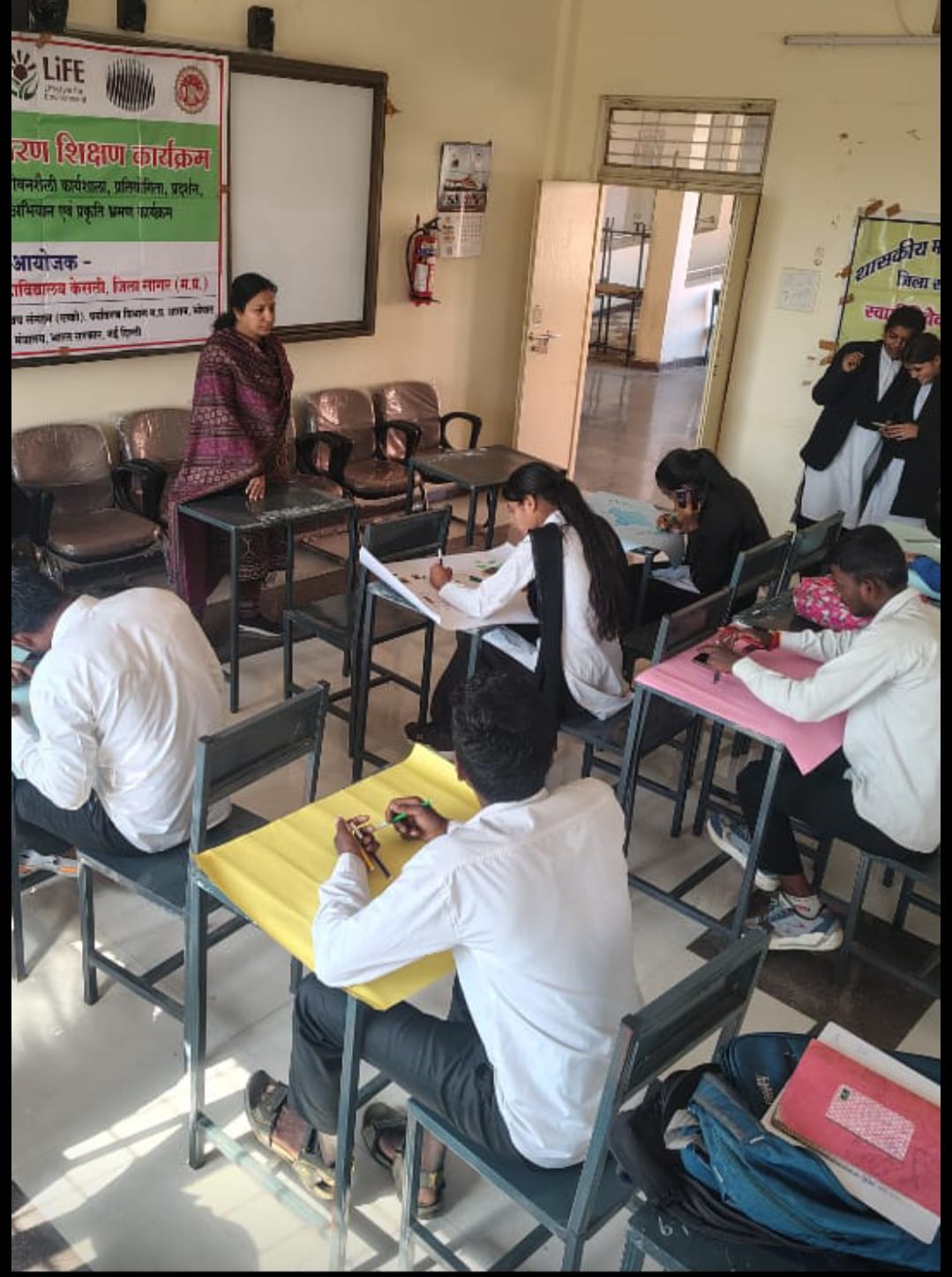 केसली: शासकीय महाविद्यालय में 'सतत जीवन शैली' पर कार्यशाला आयोजित, ई-वेस्ट प्रबंधन के प्रति छात्रों को किया जागरूक