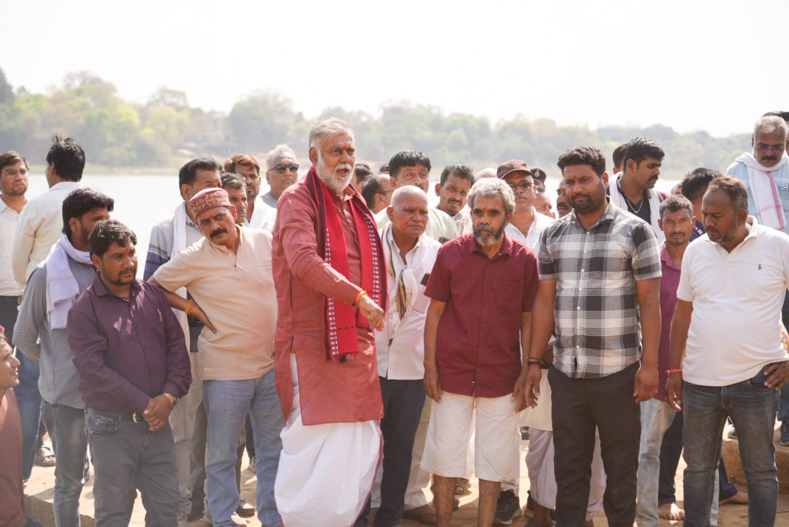 गुंजारी नर्मदा संगम घाट पर मंत्री प्रहलाद सिंह पटेल का दौरा: जनसेवा और संवेदनशीलता का अद्वितीय उदाहरण