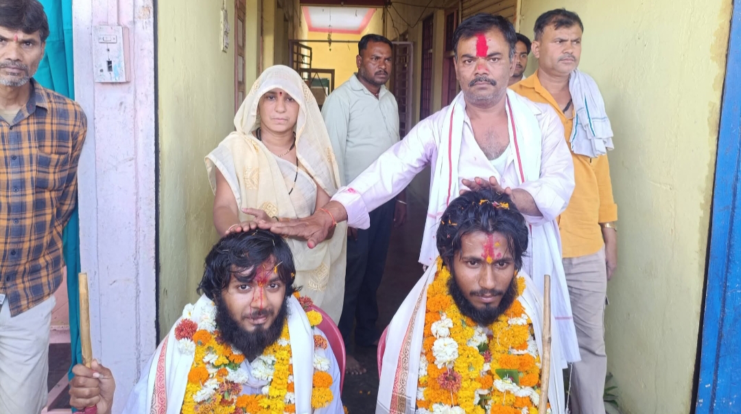 धर्म और संकल्प की विजय: गौरझामर के दो सगे भाइयों ने 5 माह में पूर्ण की 3000 KM की कठिन नर्मदा परिक्रमा