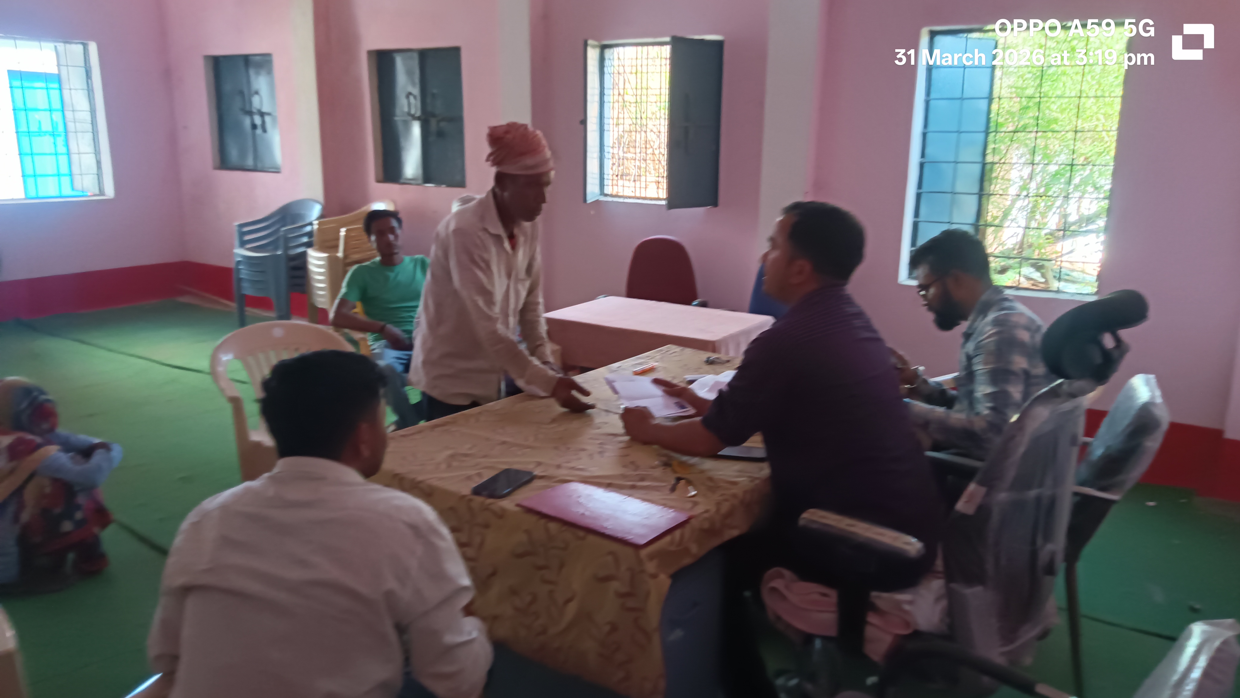 ग्राम पंचायत बंधा में लोगों की सुनी गई समस्याएं,किया गया निराकरण