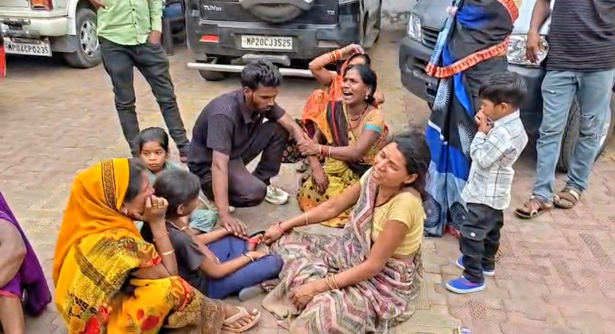 महुआ बिनने गए बालक की कुएं में डूबने से मौत: पिता ने निकाला शव, सुरक्षा की अनदेखी बनी हादसे का कारण