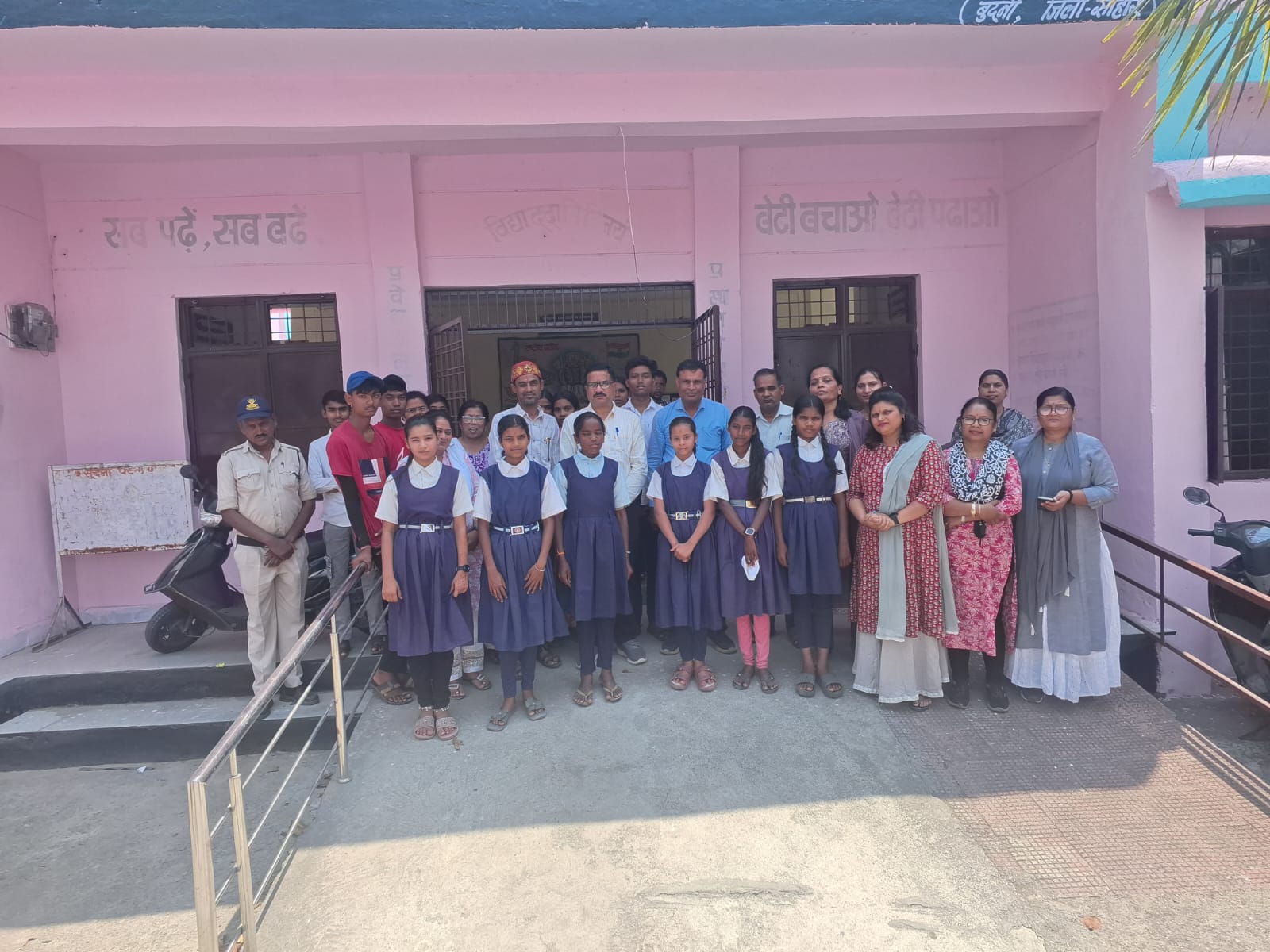 लक्ष्य बनाकर मेहनत करो: तोमर