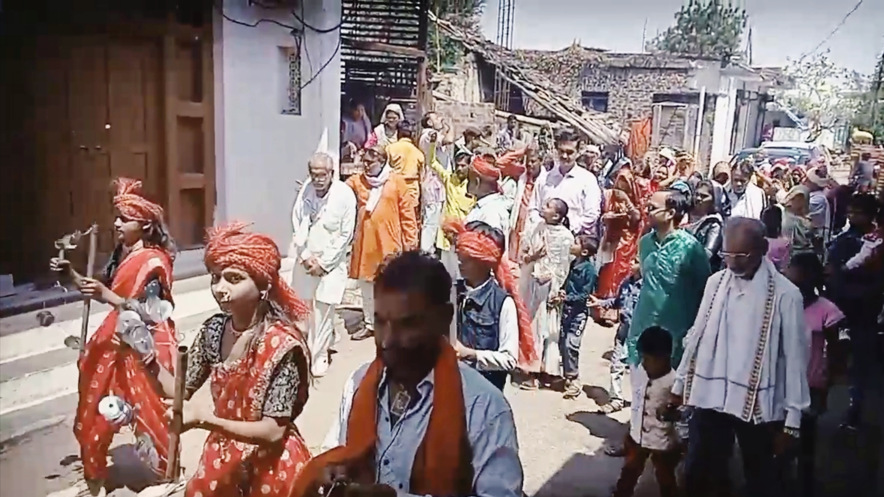 केसली: भव्य शोभायात्रा के साथ राम दरबार में विराजमान हुए प्रभु