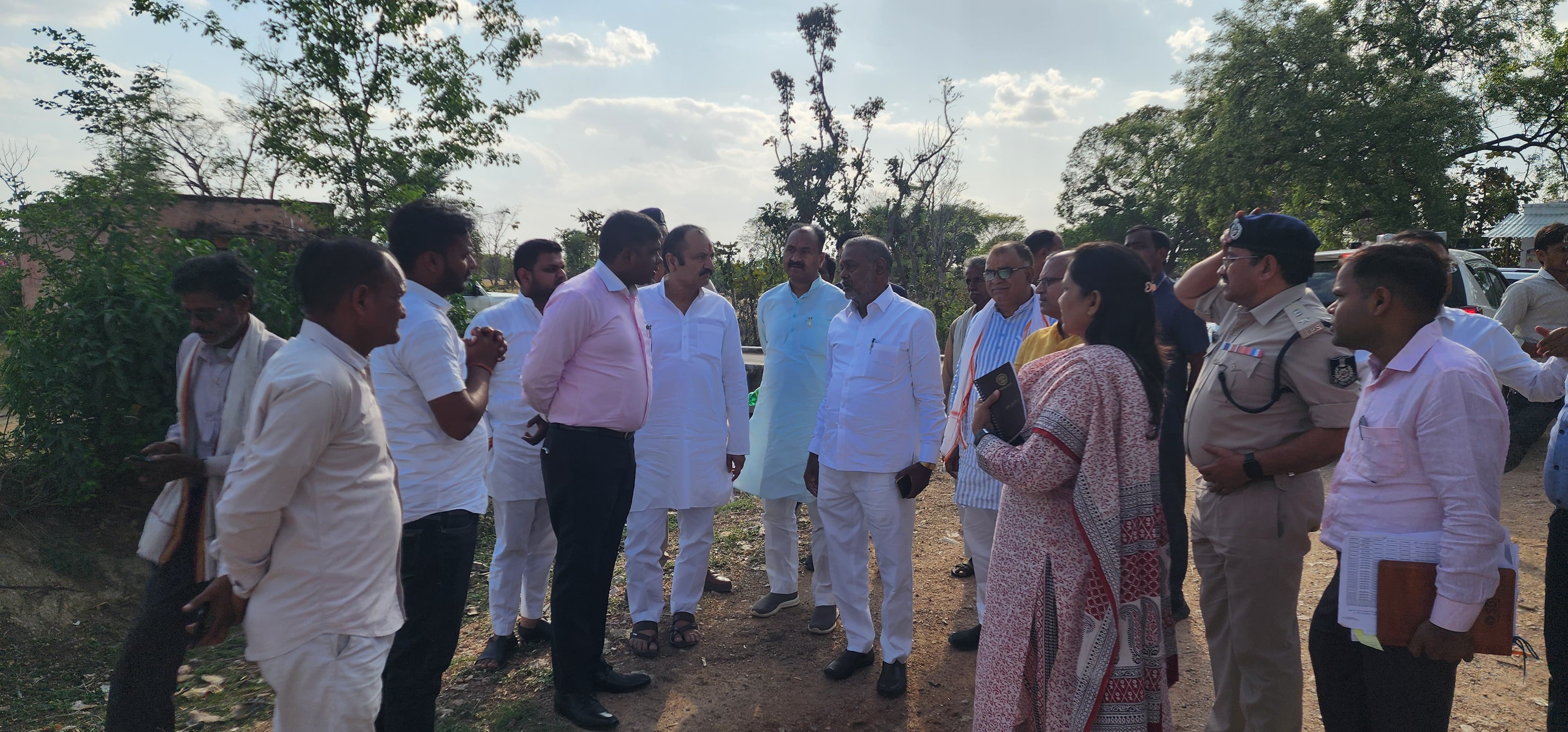 एक्शन मोड में दिखे प्रभारी मंत्री नारायण सिंह कुशवाह ने जल संसाधन विभाग के कार्यों का औचक निरीक्षण 