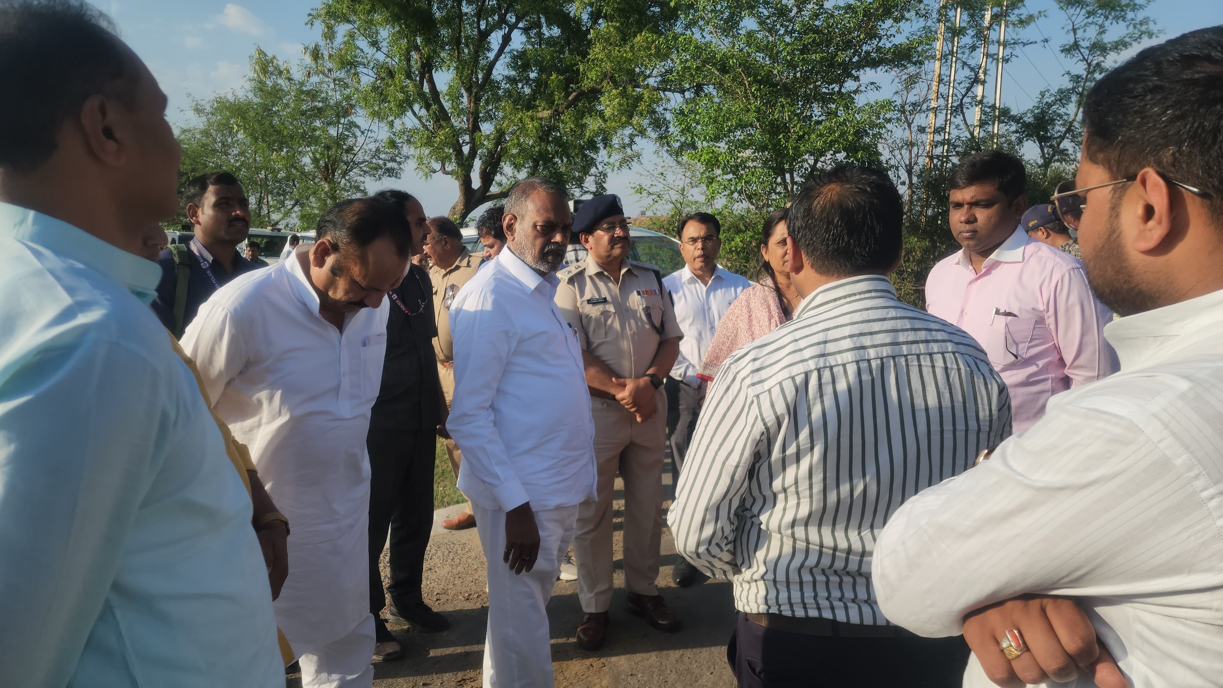 एक्शन मोड में दिखे प्रभारी मंत्री नारायण सिंह कुशवाह ने जल संसाधन विभाग के कार्यों का औचक निरीक्षण 