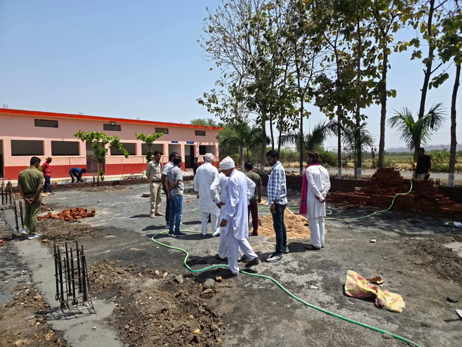 विधायक ने सरस्वती शिशु मंदिर के निर्माण कार्यों का किया निरीक्षण; बोले- 'शिक्षा में सुधार ही हमारी प्राथमिकता'