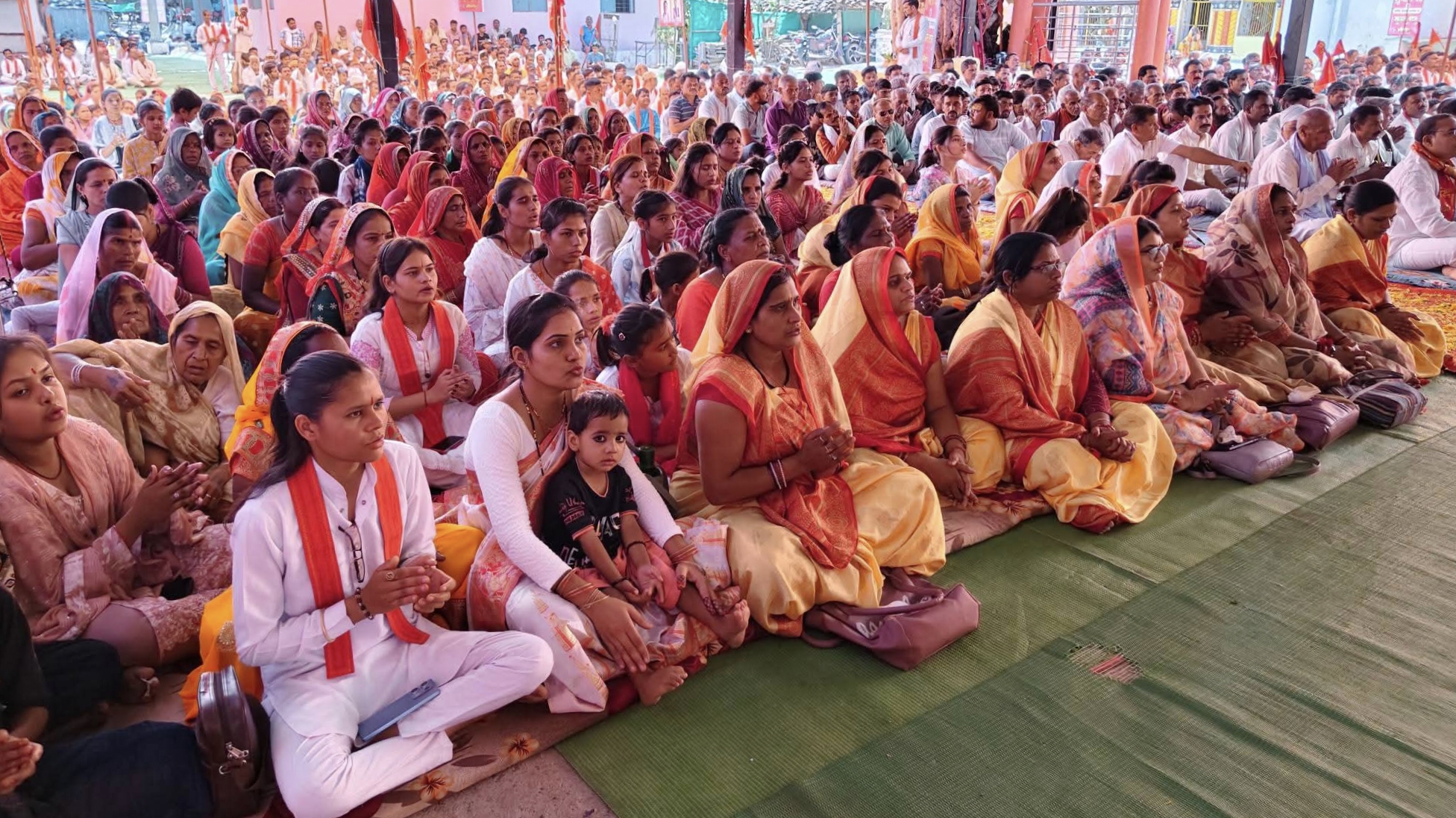 सहजपुर में गूंजा 'माँ' का जयकारा: 24 घंटे के अखंड श्री दुर्गा चालीसा पाठ से वातावरण हुआ भक्तिमय