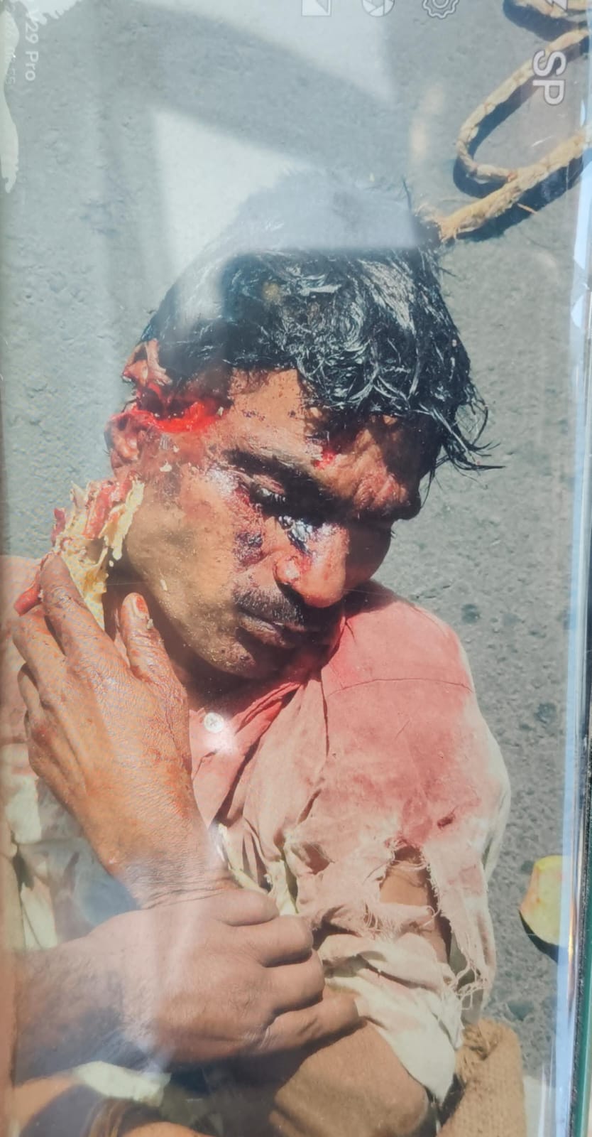 प्रेम प्रसंग बना मौत की वजह: खाना खाते समय कुल्हाड़ी से हत्या, बोरे में भरकर हाईवे पर फेंका शव सागर। सागर-कानपुर हाईवे पर बंद बोरे में मिली 