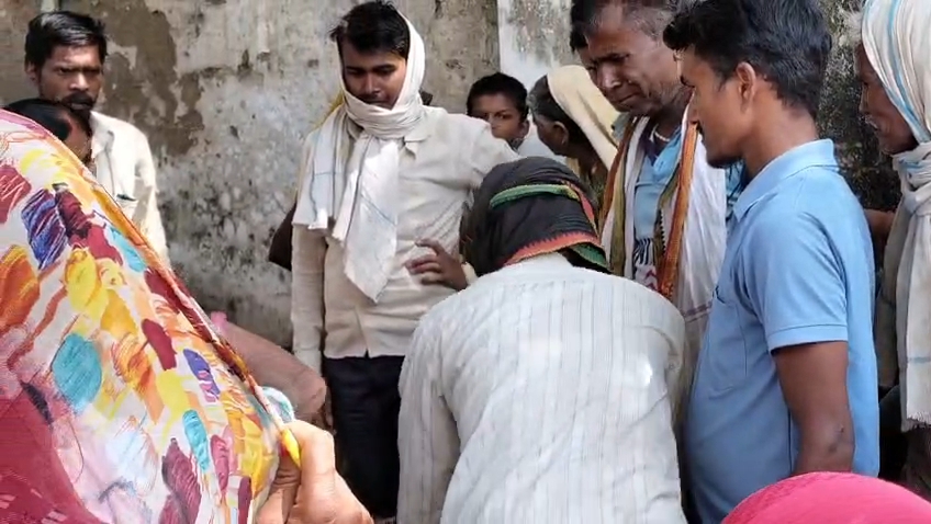 शहीद नारायण सोनकर के बेटे दीपक सोनकर ने घर में फांसी लगाकर अपनी जीवन लीला की समाप्त..