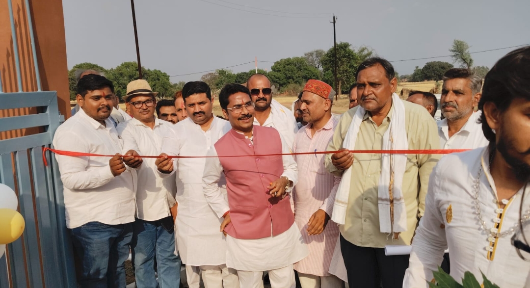 जनपद पंचायत गंगेव की ग्राम पंचायत पिपरहा में अटल ग्राम सुशासन भवन का लोकार्पण 