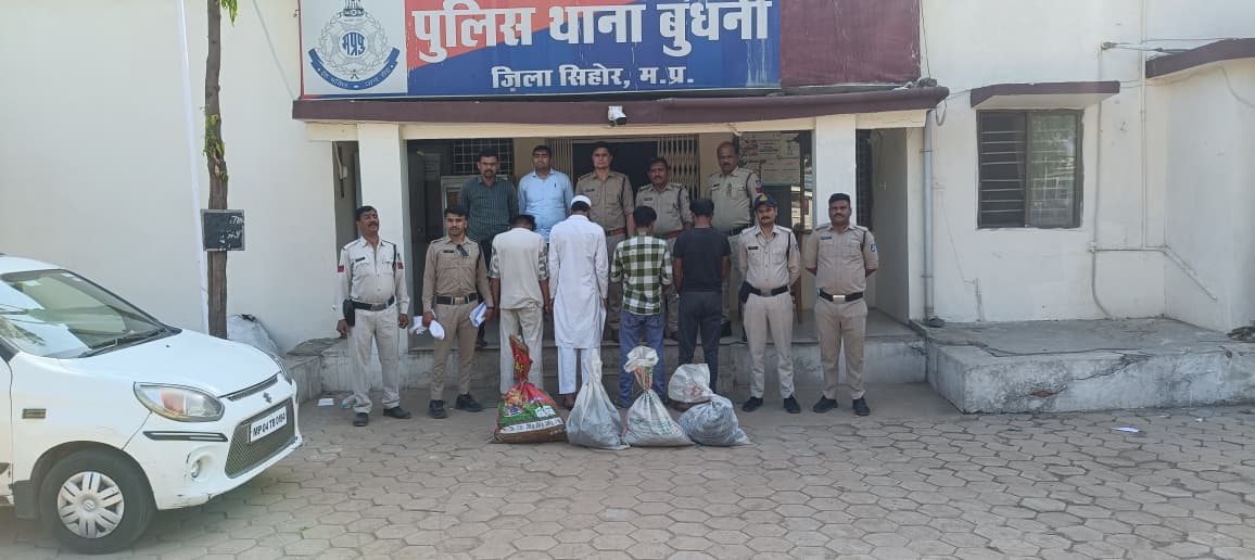 चोरी के आरोपी पकड़ाए