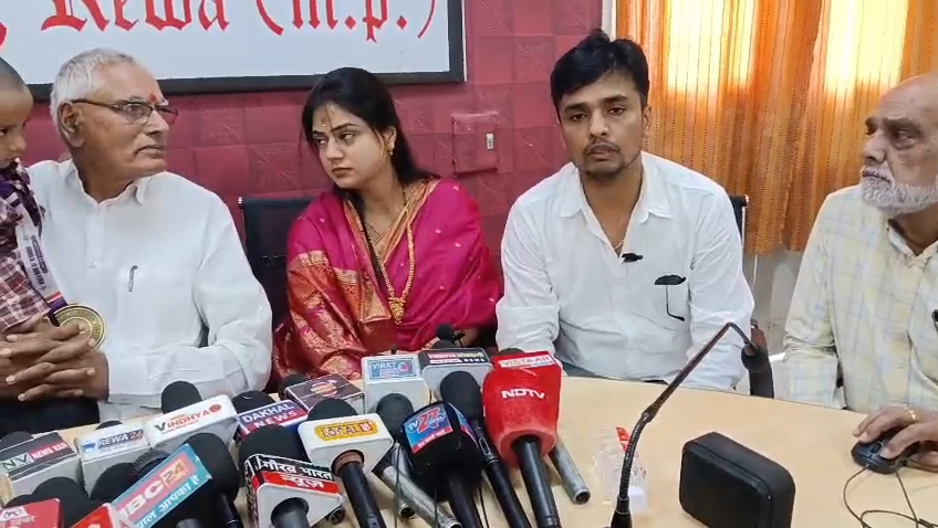 रीवा के नन्हे गूगल बॉय अभिराज का लंदन में विश्व रिकॉर्ड