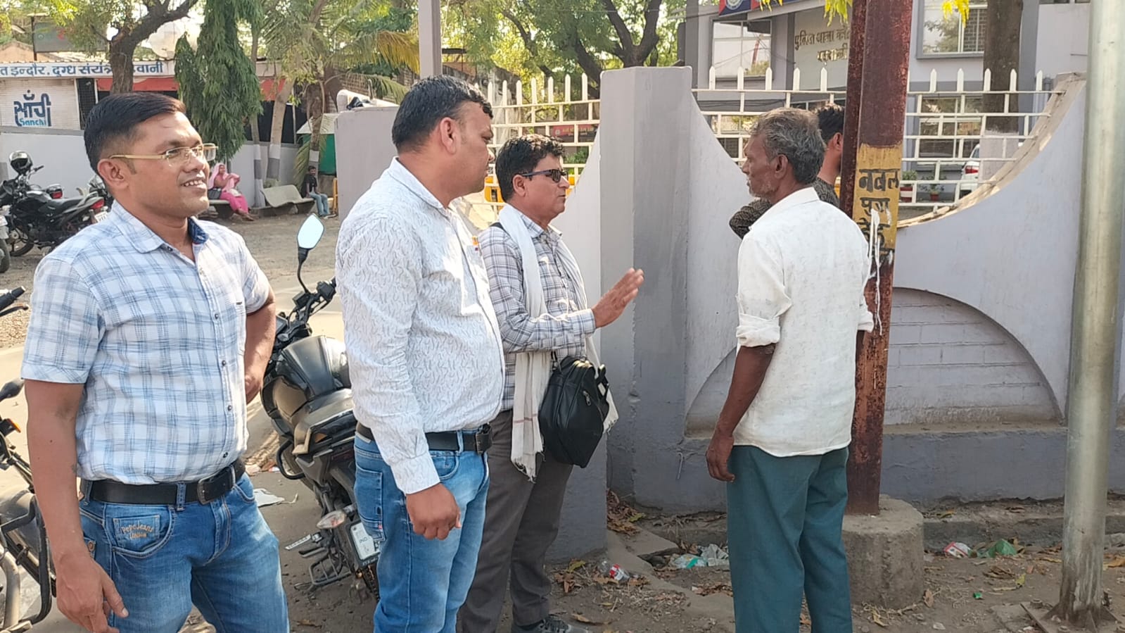 रात के अंधेरे में 'खाद कांड'! तीन दिन बाद भी नहीं हुई FIR, कृषि विभाग और प्रशासन पर उठे सवाल?