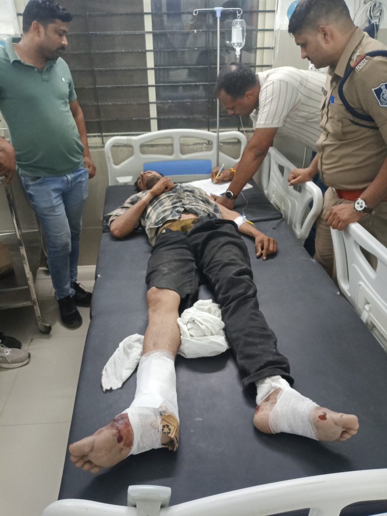 गोली मारकर हत्या करने वाला आरोपी बेटा , 35 दिन बाद गिरफ्तार । जंगलों में छिपकर  काट रहा था। फरारी