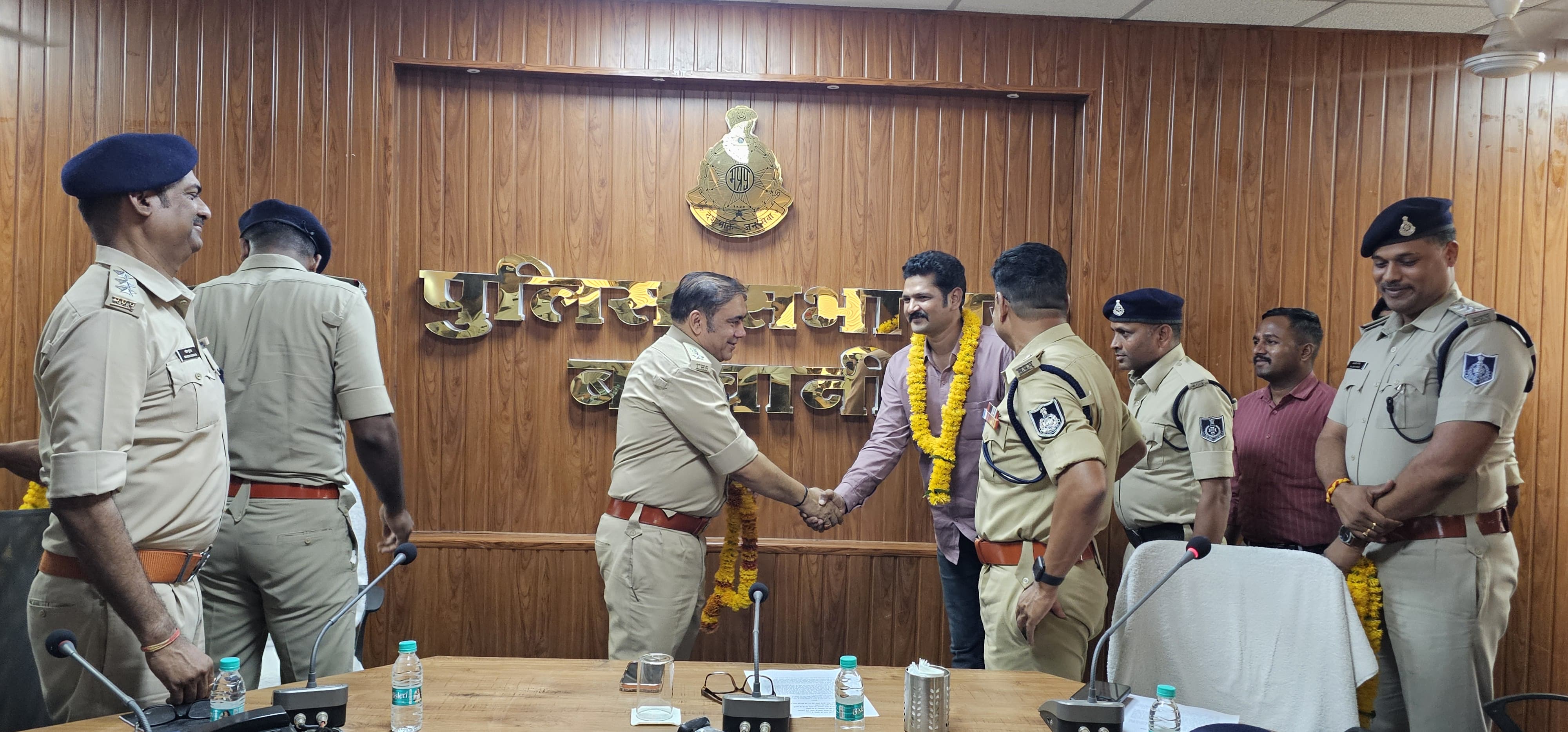 ग्राम पिछोड़ी में हुए चर्चित हत्याकांड का पुलिस ने किया खुलासा। पैसों के विवाद में एक बेटे ने अपने ही पिता के सिर पर गोली मारकर की हत्या ।