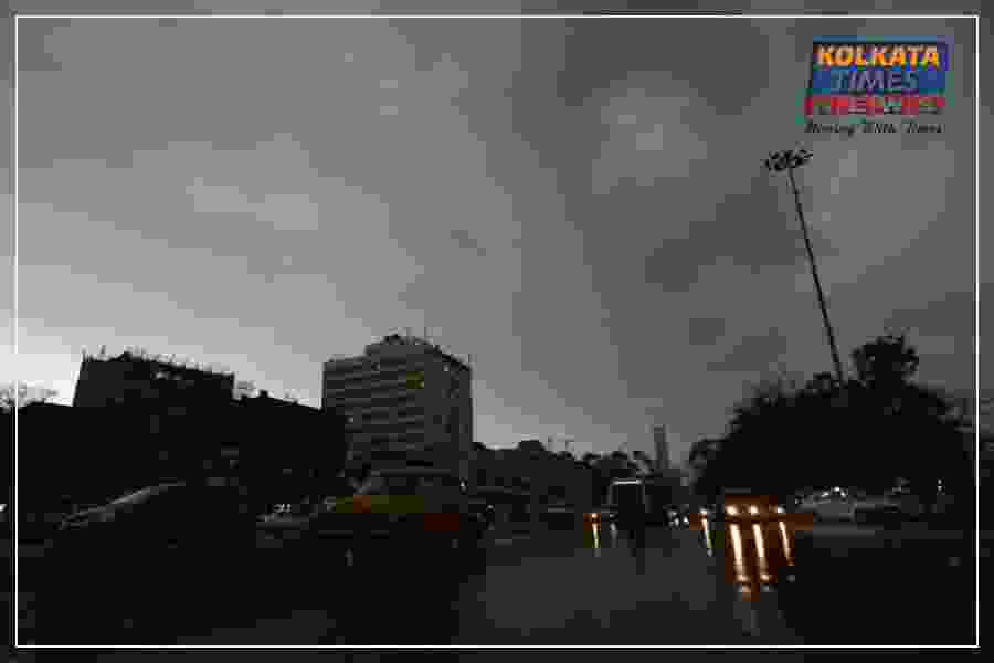 উইকএন্ডেই ফের দুর্যোগের আশঙ্কা! বজ্রবিদ্যুৎ-সহ বৃষ্টিতে ভিজবে বাংলা, জেলায় জেলায় হলুদ সতর্কতা !