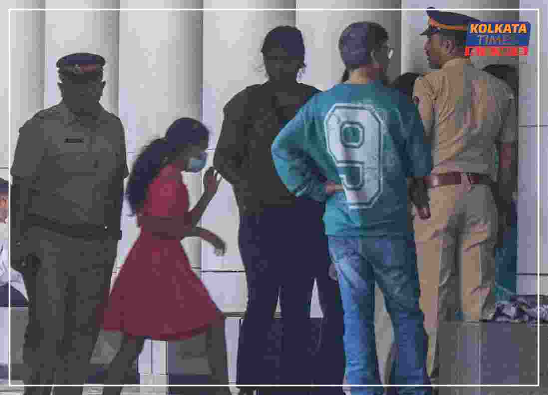 মুম্বইয়ে অডিশনের ছলে ভয়াবহ জিম্মি কাণ্ড: পাইপ দিয়ে উদ্ধার ১৭ শিশু, পুলিশের গুলিতে মৃত অভিযুক্ত রোহিত আর্যা !