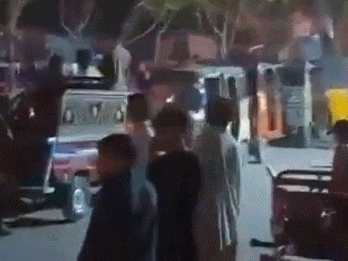 कराची में पैरामिलिट्री हेडक्वार्टर पर आतंकी हमला