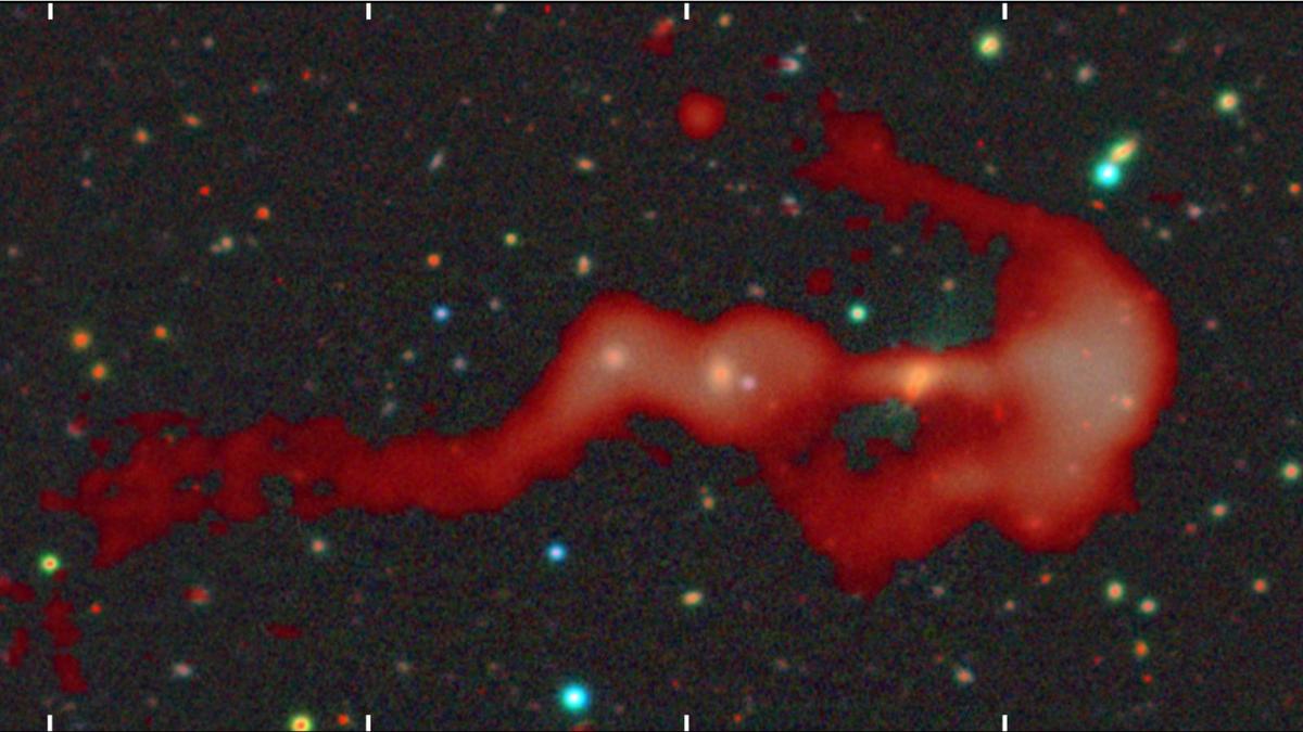 Indian Scientists Find Rare Bow and Arrow Radio Galaxy Two Billion Light Years Away from Earth in Remarkable Discovery