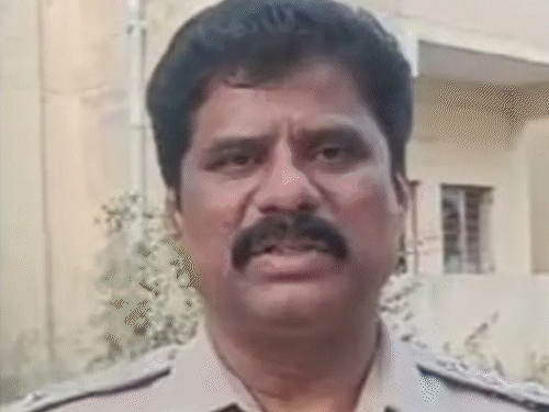 तेलंगाना डीएसपी पर छापे में मिली तीन सौ करोड़ की संपत्ति रिश्तेदारों और दोस्तों के नाम पर खरीदी करोड़ों की प्रॉपर्टी