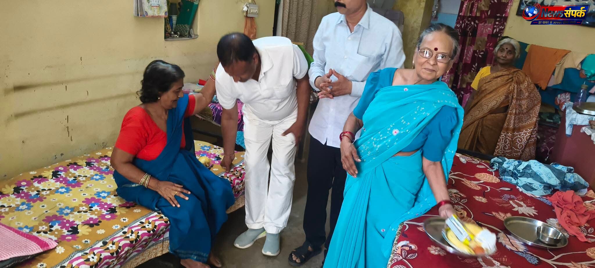 वृद्धजनों के सम्मान और मानवीय संवेदनाओं से भावुक हुए लोग, सैकड़ों स्थानों पर हुए सेवा कार्य