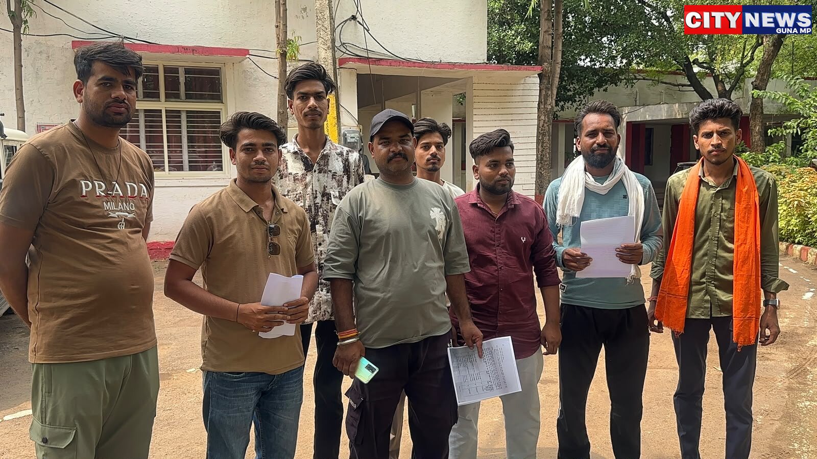 गुना में कैमरा किराए पर लेकर लाखों की कथित ठगी