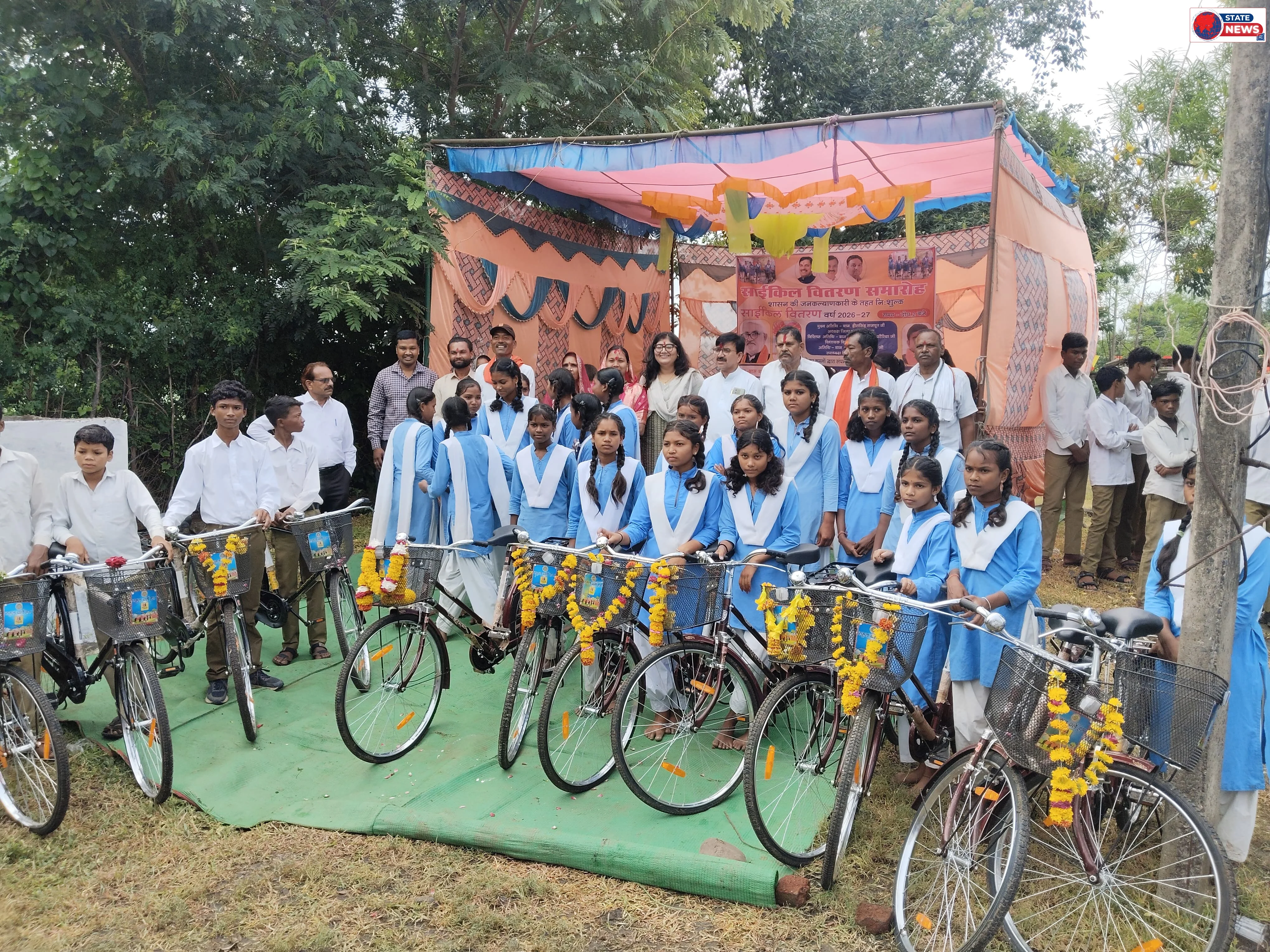 केसली के शासकीय हाई स्कूल चौका में निःशुल्क साइकिल वितरण कार्यक्रम संपन्न, छात्राओं के चेहरे पर खिली मुस्कान