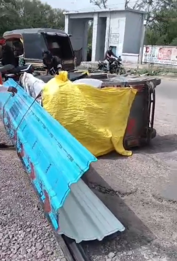 वीआईपी मूवमेंट से पहले नींद से जागा प्रशासन: हादसे के बाद नहीं जगी सुध, सीएम दौरे की खबर मिलते ही शुरू हुआ सड़क सुधार