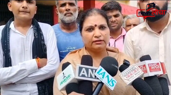छात्र संघ चुनाव की मांग को लेकर NSUI का कलेक्ट्रेट पर हल्ला बोल,क्या किरण अहिरवार ने