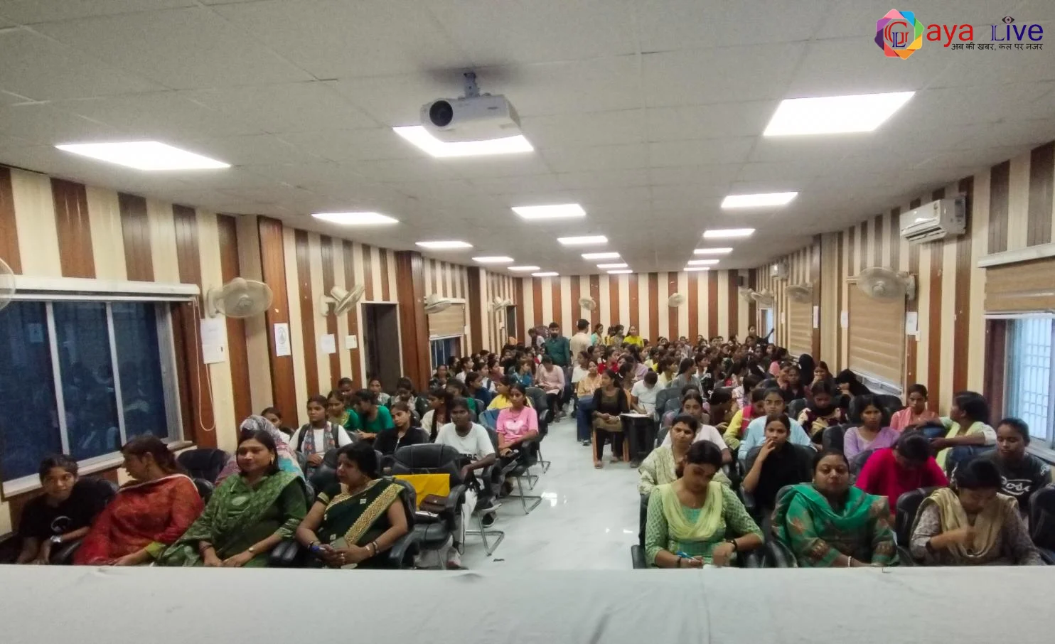 जीबीएम कॉलेज में प्रधानमंत्री के "खेलो इंडिया संवाद" का एनएसएस वॉलेंटियर्स सहित सभी छात्राओं ने उठाया लाभ