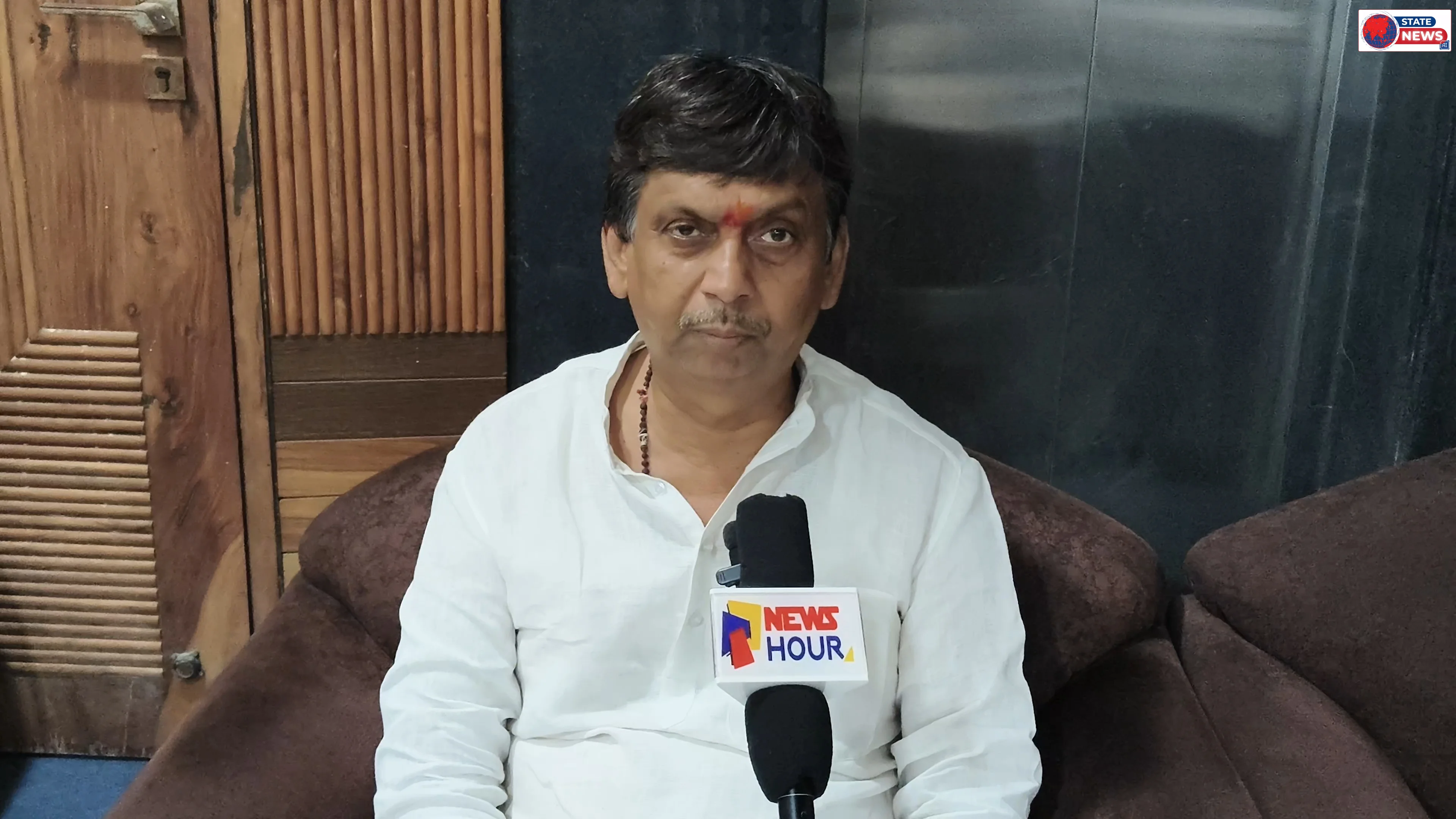 अवैध शराब पर शिकंजा सांसद प्रतिनिधि संतोष सोनी 
