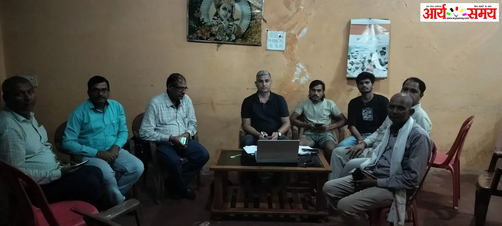 Jabalpur News: फार्मर रजिस्ट्री के लिए ग्राम पड़वार में रात्रि कालीन चौपाल आयोजित, ग्रामीणों ने की पहल की सराहना
