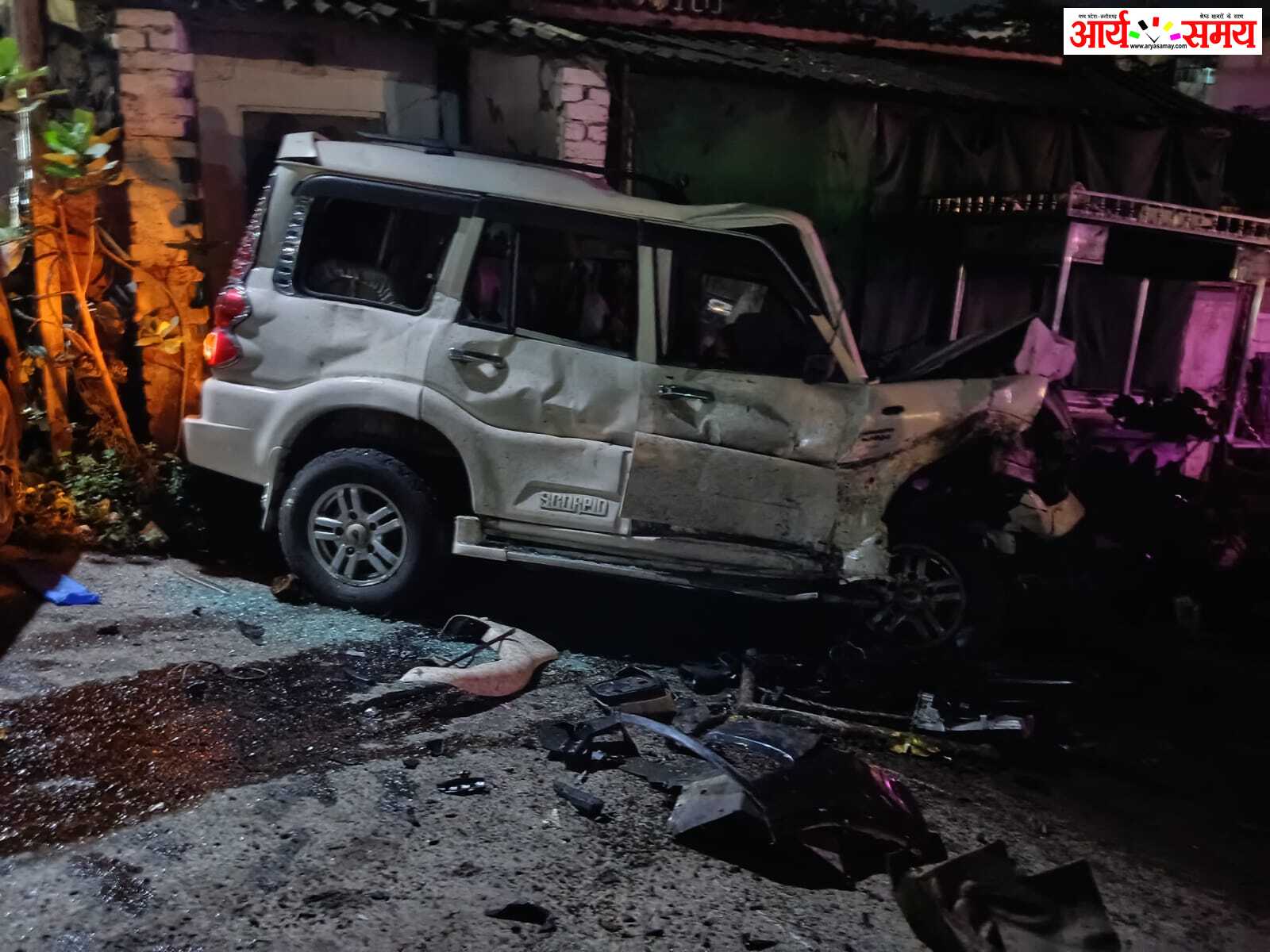 Jabalpur News: गोराबाजार थाने के ठीक सामने भीषण हादसा: अस्पताल संचालक की SUV ने स्कार्पियो को मारी टक्कर, 3 घायल; पुलिस साधी चुप्पी