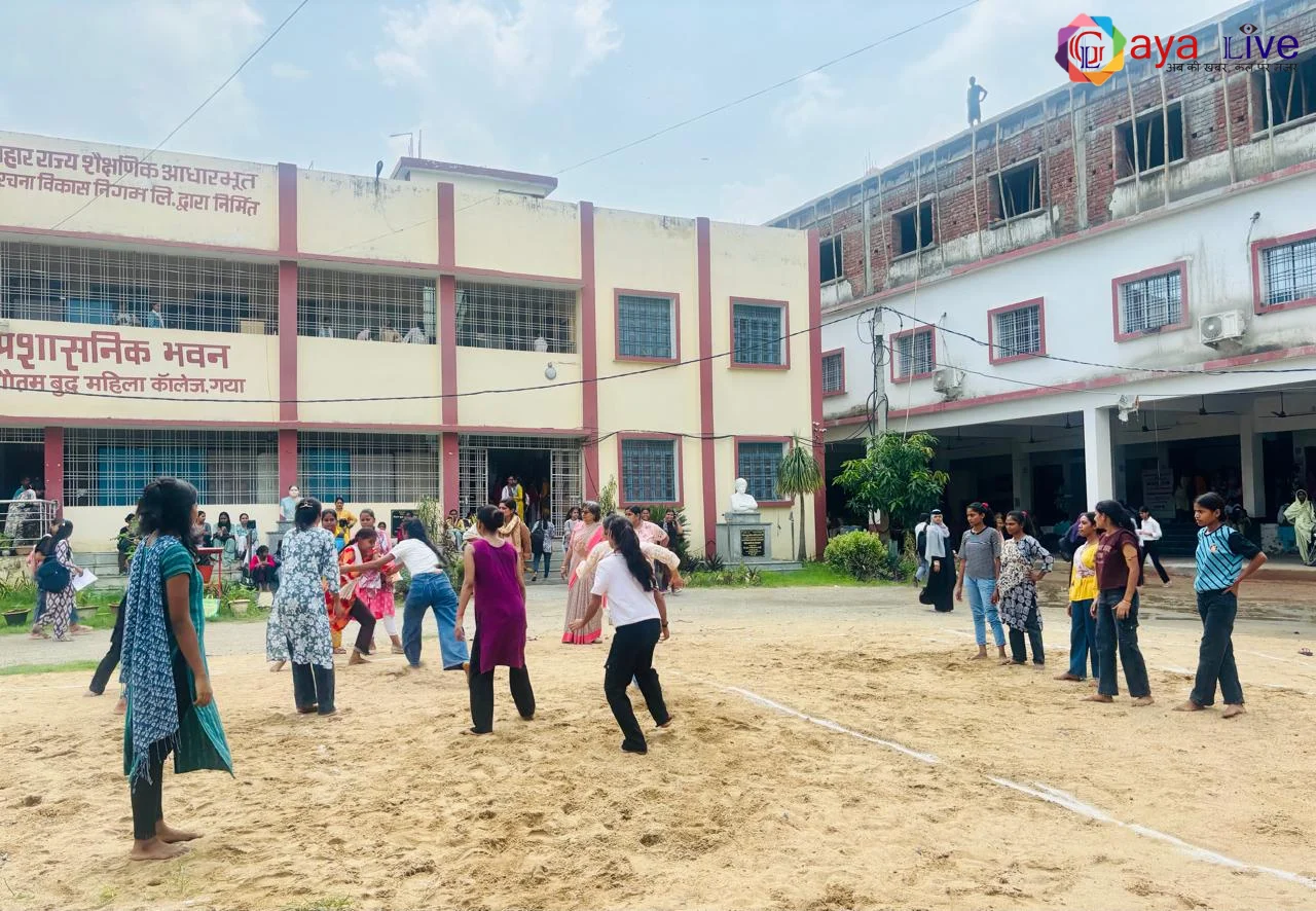 जीबीएम कॉलेज की छात्राओं ने "एक घंटा खेल के मैदान में” अभियान के तहत खेलकूद का अभ्यास किया प्रारंभ