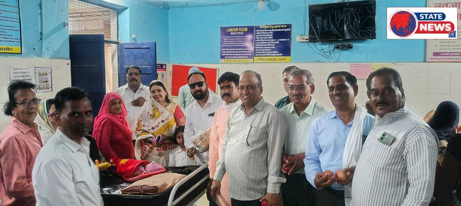 स्व. गजेंद्र सिंह निगम की पुण्यतिथि पर 40 यूनिट रक्तदान, मरीजों को फल-बिस्किट वितरित