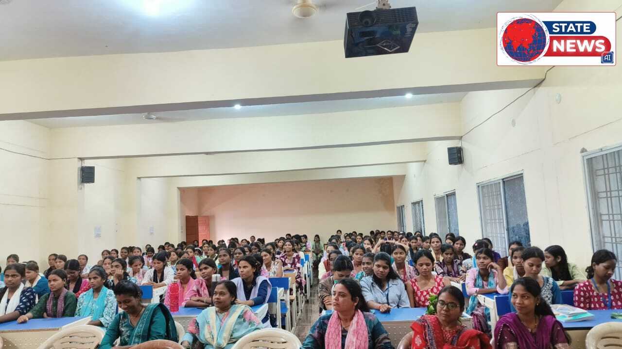 मंडला कॉलेज में आत्महत्या रोकथाम जागरूकता कार्यक्रम आयोजित